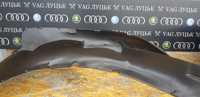 1J0809962 VAG Подкрылок передний правый купить в Черновцы