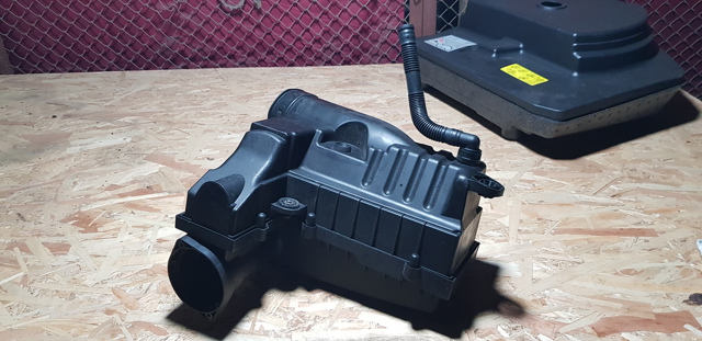 Корпус воздушного фильтра в сборе 1K0183B VAG