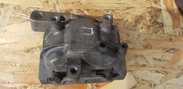 Подушка мотора правая Audi A3 Sportback