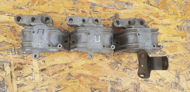 Подушка двигателя 1K0199262P VAG