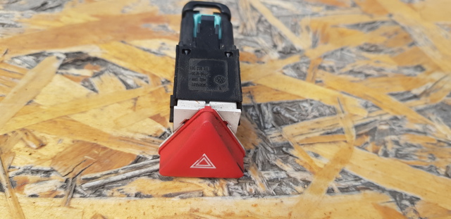 Кнопка аварийки 1K0953509A VAG