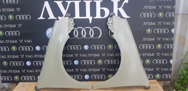 Переднее левое крыло 1K5821021A VAG