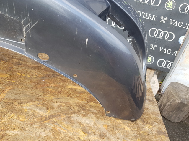 1Z0807221M Передний бампер купить Украина