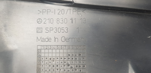MERCEDES 2108301113 Водосток лобового стекла, жабо в наличии Чернигов