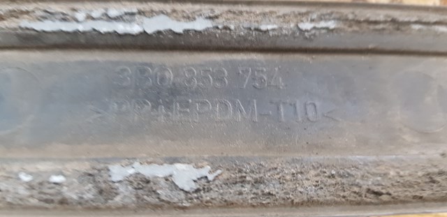 3B0853754 Молдинг двери задней правой верхний купить Сумы