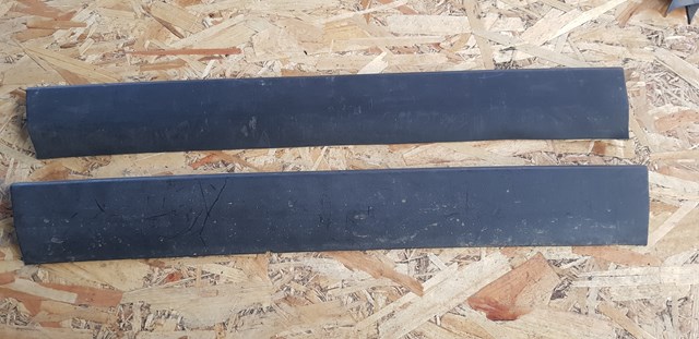 Накладка двери задней левой нижняя 3B0854949B VAG