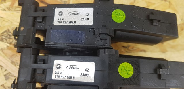 3T0827299B Петля крышки багажника купить Одесса