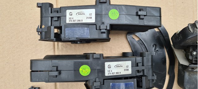 Петля крышки багажника 3T0827299B VAG