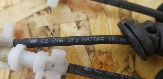 3T0837085 VAG Трос (тяга) открывания замка двери передней купить в Ужгород