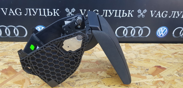 VAG 3T0864207B в наличии Ужгород