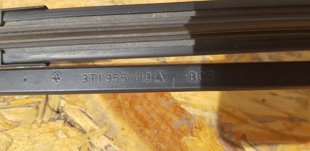3T1955410A VAG Поводок стеклоочистителя купить в Чернигов
