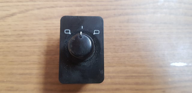 Блок управления зеркалами заднего вида, на двери 4B0959551 VAG
