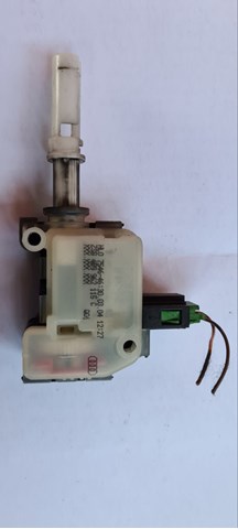 Актуатор замка ляды 4B9962115C VAG