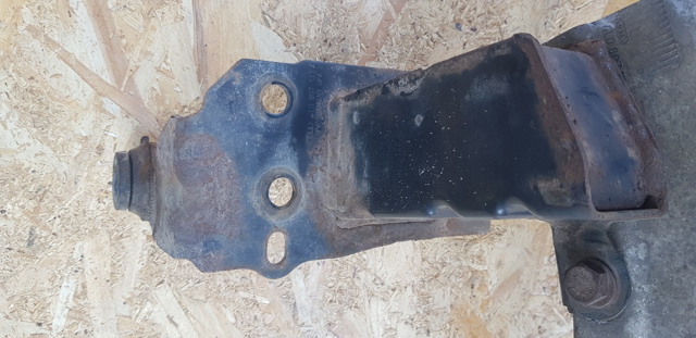 Кронштейн усилителя переднего бампера 4L0807133A VAG
