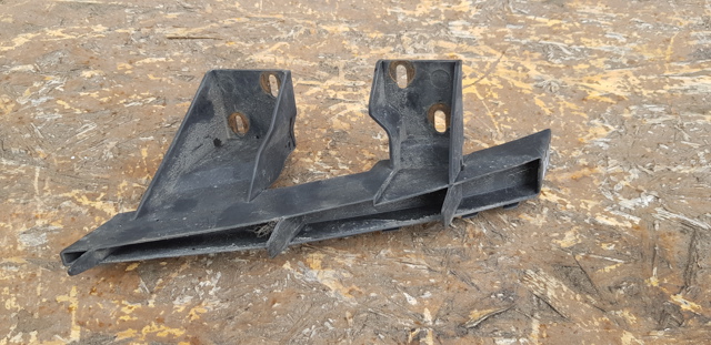 4L0807334 VAG Кронштейн бампера переднего правый купить в Винница