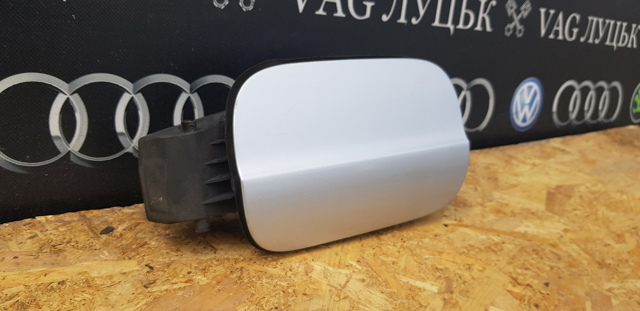 4L0809857 VAG Корпус заливной горловины топливного бака купить в Ужгород