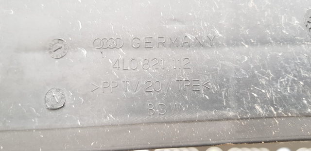 4L0821112 VAG Уплотнитель крыла купить в Кривой Рог