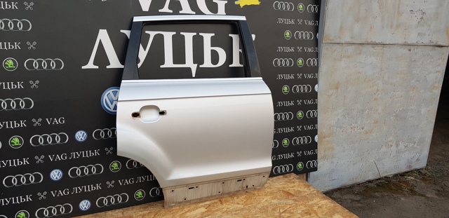 4L0833052 VAG Дверь задняя правая купить в Тернополь