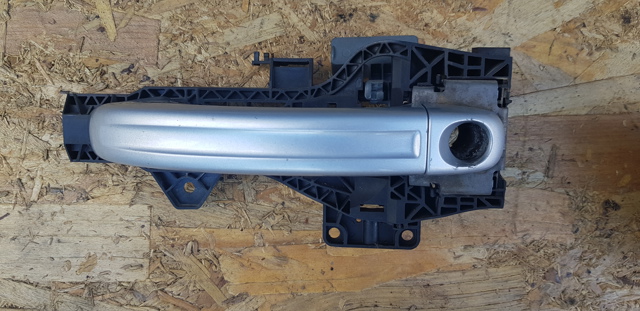 Ручка двери передней наружная 4L0837205 VAG