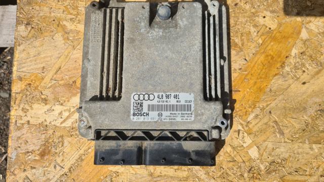 Электронный блок управления двигателем 4L0910401K VAG