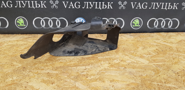 Крепление фары передней, левой 4L0941613B VAG