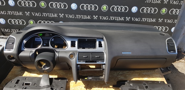 4L1857041N24A Панель салона передняя "торпедо" купить Черкассы