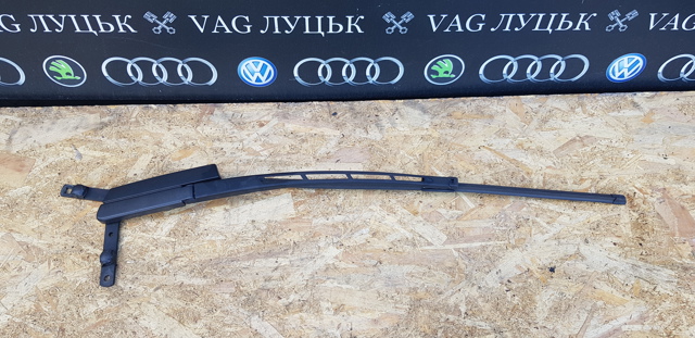 Поводок стеклоочистителя Audi Q7