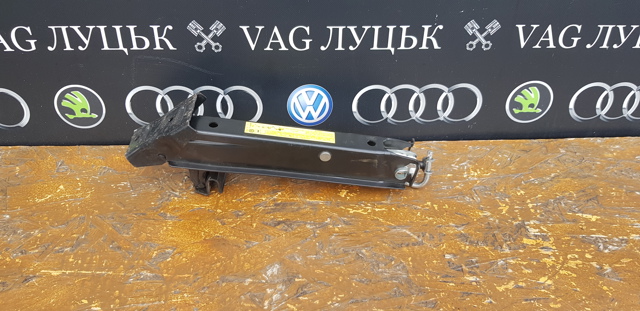 Домкрат 5N0011031 VAG