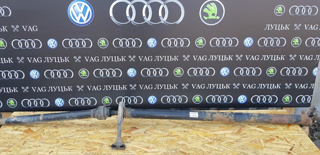 Вал карданный задний 5N0521101E VAG