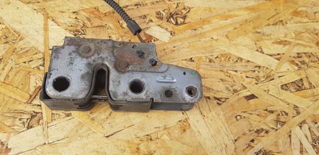 Замок крышки капота 5N0823509A VAG