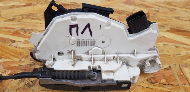Замок двери водителя 5N1837015D VAG