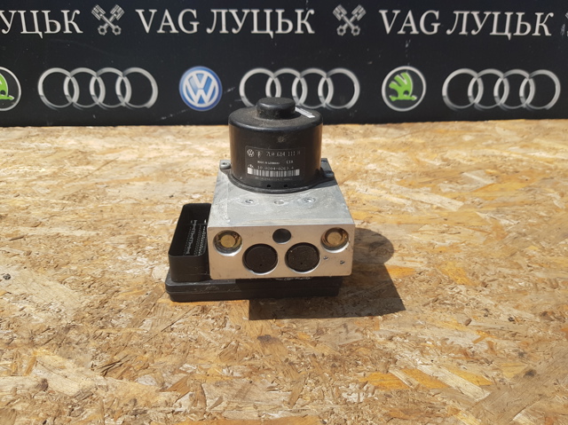 Модуль управления АБС (ABS) 7L0614111H VAG