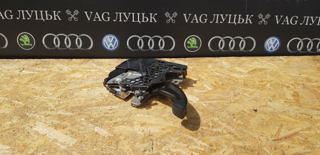 Педаль тормоза 7L0721797E VAG