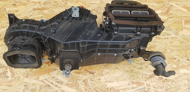 Корпус радиатора кондиционера (салонный испаритель) 7L0819096 VAG