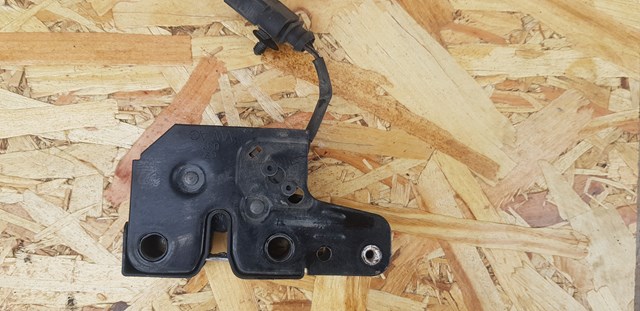 Замок крышки капота 7L0823509A VAG