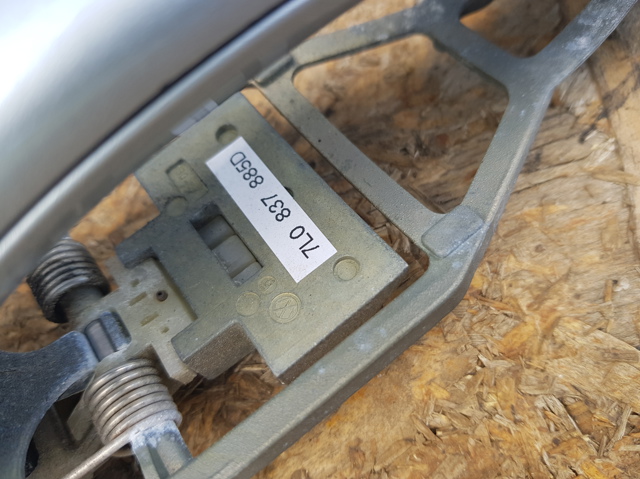 7L0837885D VAG купить в Кривой Рог