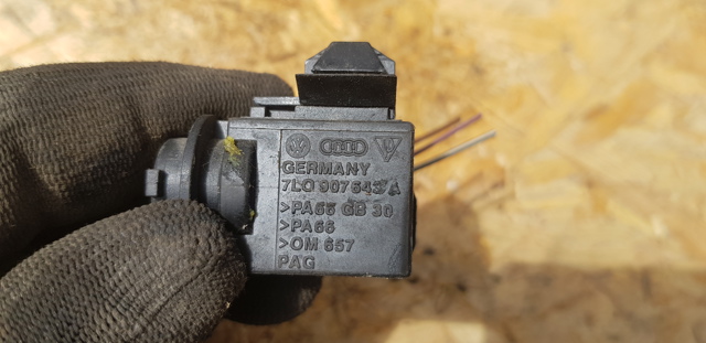 7L0907643 VAG Датчик загрязнения воздуха купить в Ровно