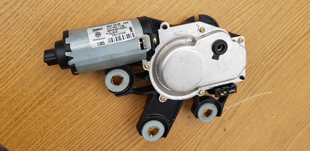 Стеклоочиститель двери задка 7L0955712B VAG