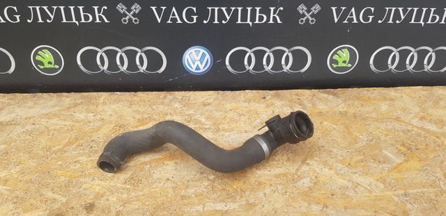 Нижний патрубок радиатора 7L6122051H VAG