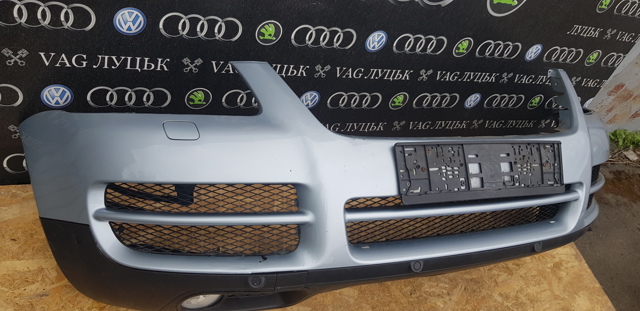 Бампер на авто 7L6807221 VAG