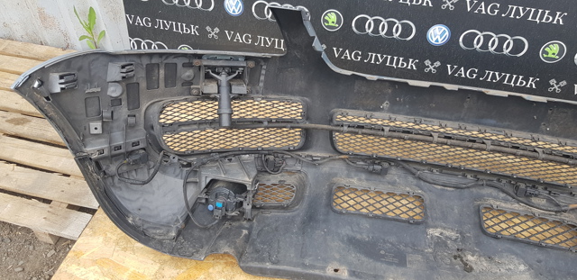 VAG 7L6807221 Бампер передний в наличии Сумы