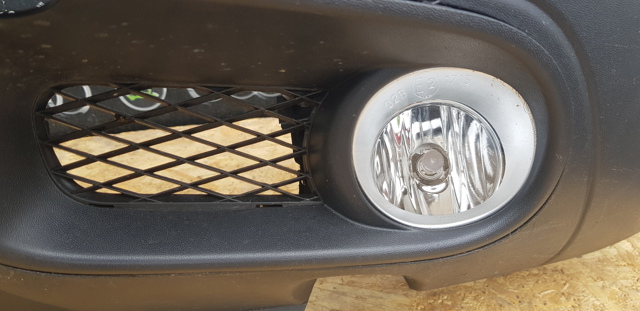 VAG 7L6807221 Бампер передний в наличии Полтава