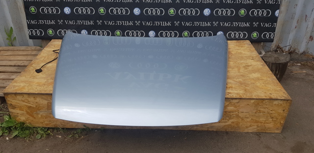 VAG 7L6823031D Капот в наличии Полтава