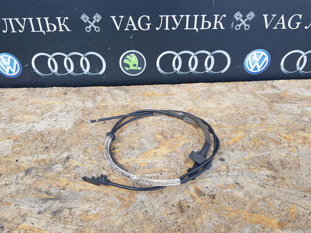 Трос открывания капота, задний 7L6823535C VAG