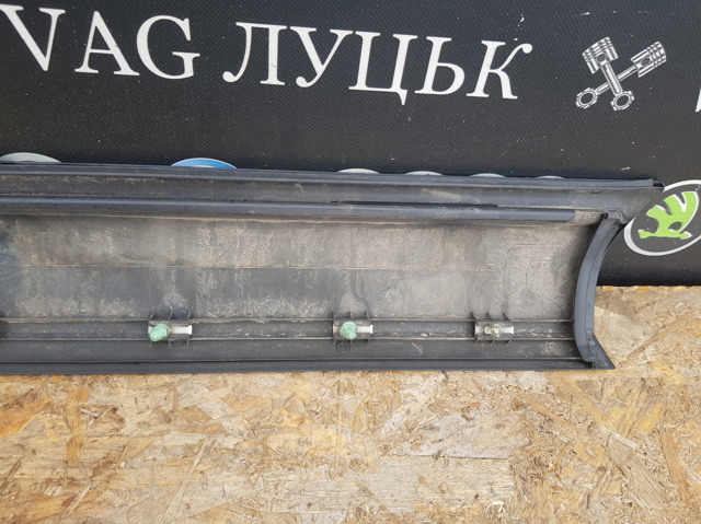 VAG 7L6837787 в наличии Чернигов