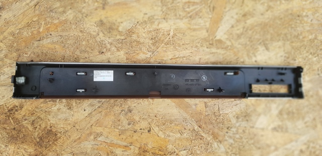 VAG 7L6857188N в наличии Харьков