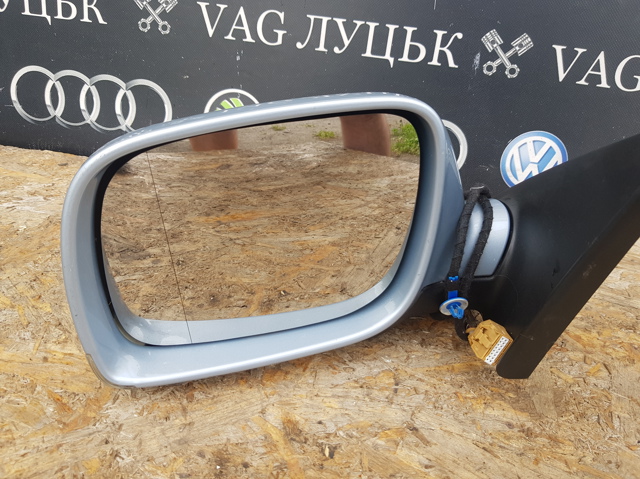 VAG 7L6857507CF01C Левое боковое зеркало в наличии Ирпень