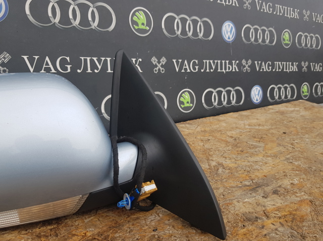 7L6857508DA01C VAG Правое зеркало купить в Ужгород