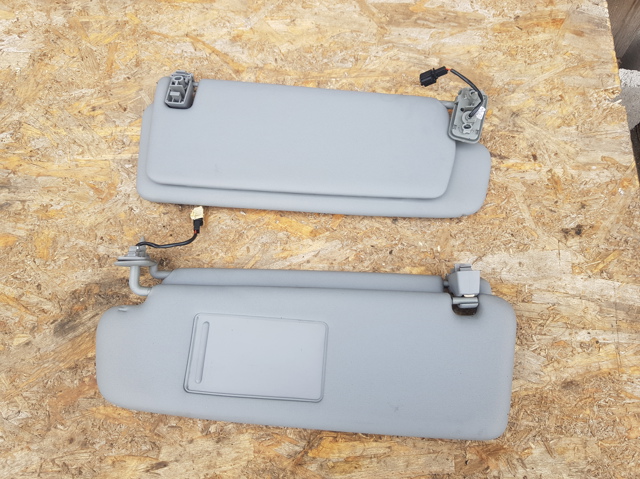 Козырек противосолнечный 7L6857551AQ VAG