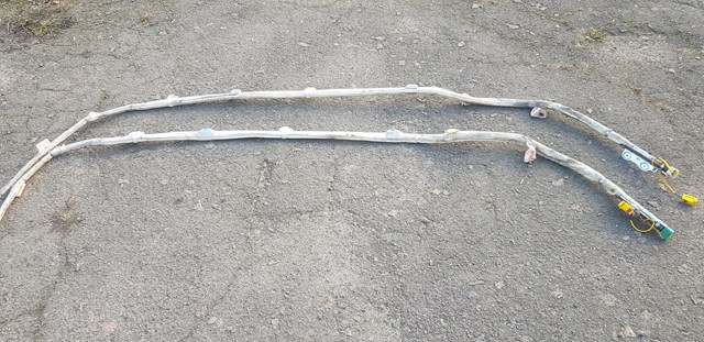 Шторка боковая правая 7L6880742E VAG